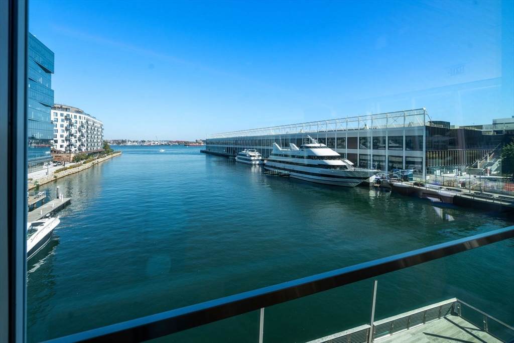 150 Seaport Blvd. - Photo 1