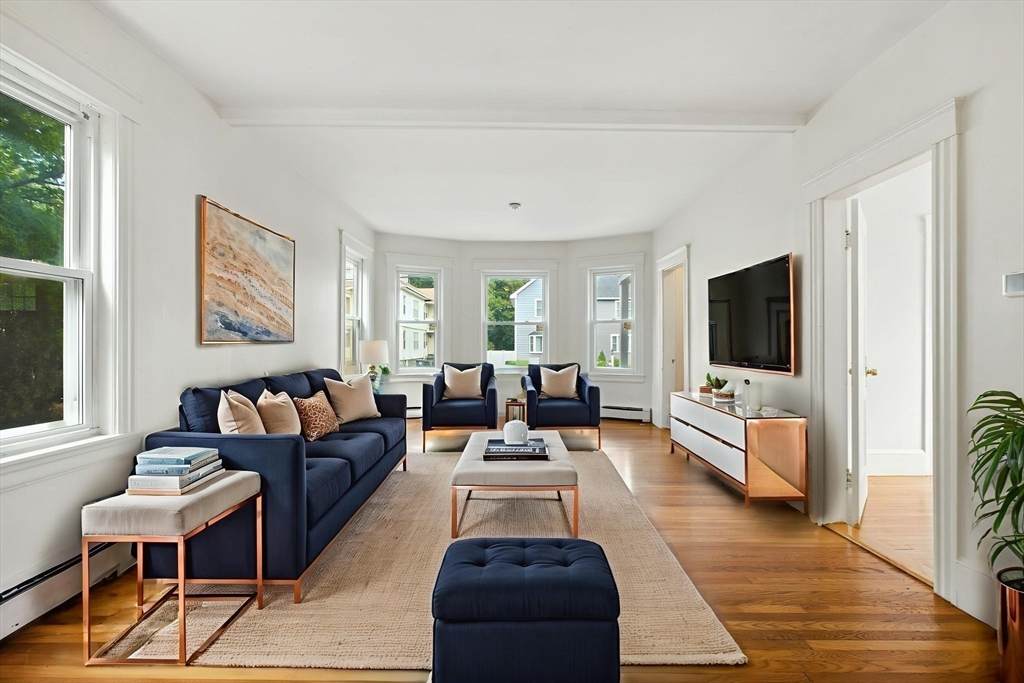 16 Lincoln St - Photo 1