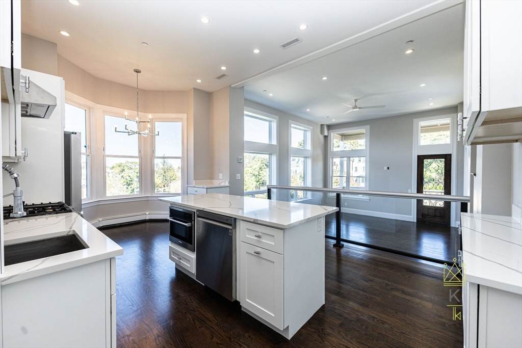 85 Regent St. - Photo 1