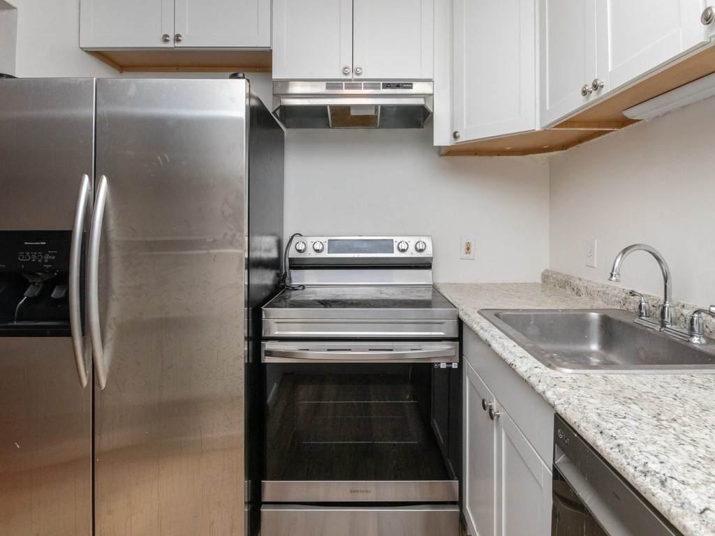 84 Pleasant Street - Photo 1