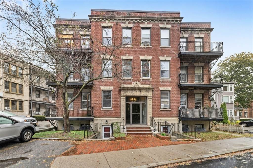 8 Kinross Rd - Photo 1