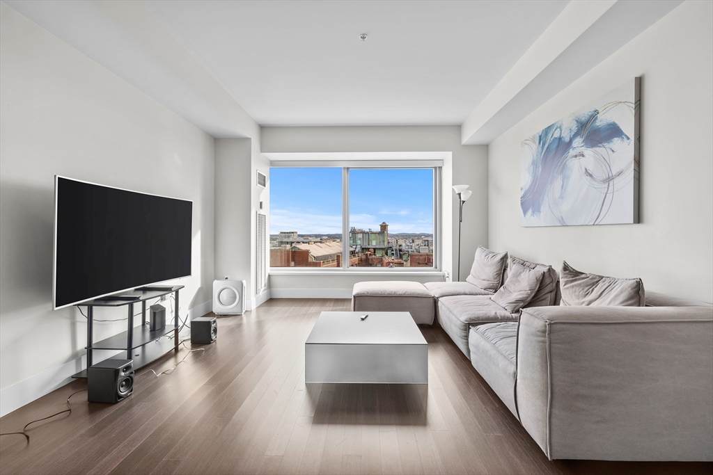 110 Stuart Street - Photo 1