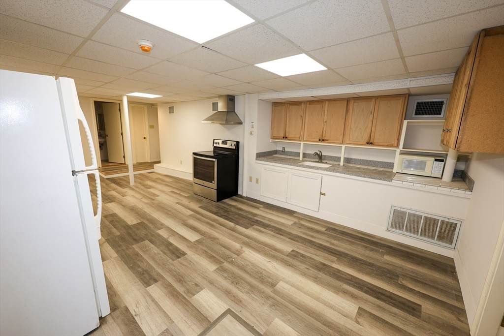 1026 Chestnut St - Photo 1