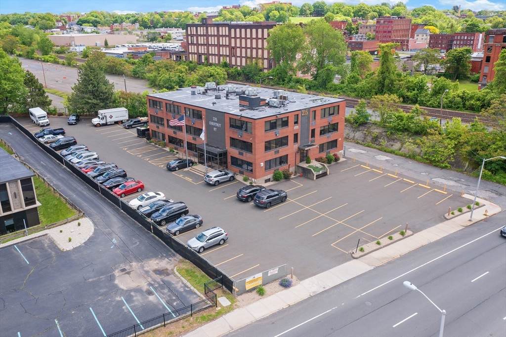 235 Chestnut St - Photo 1