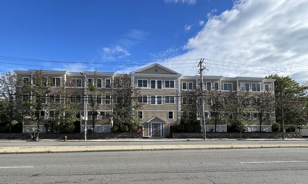 5170 Washington St - Photo 1