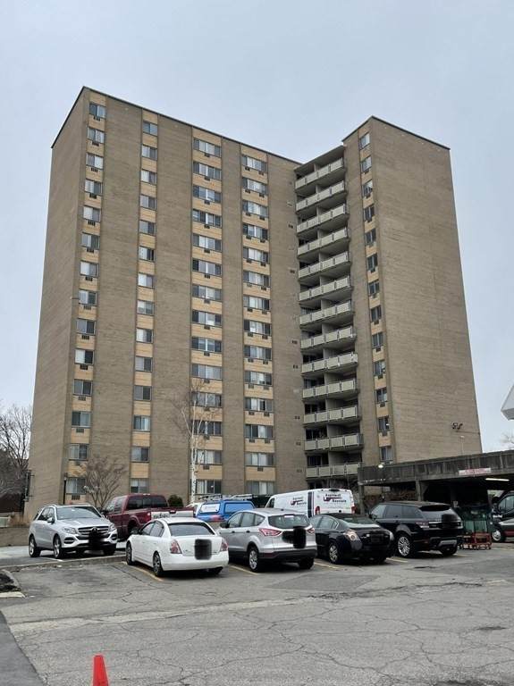 1025 Hancock St - Photo 1