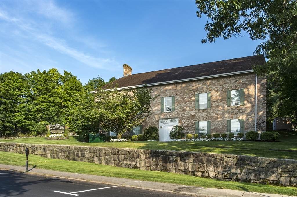 422 Worcester St - Photo 1