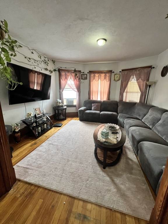 47 Arlington - Photo 1