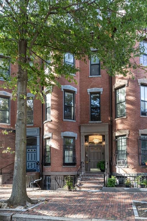 39 Warren Ave - Photo 1