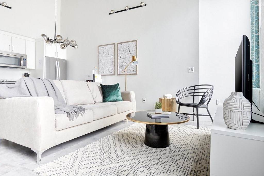 630 Washington - Photo 1