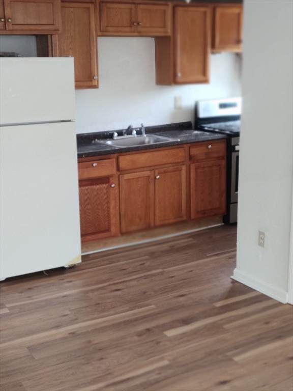 327 Wood Ave - Photo 1