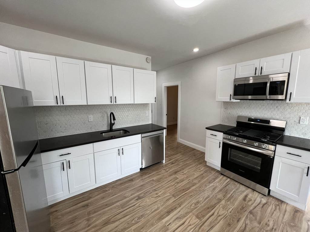 110 Old Harbor Street - Photo 1