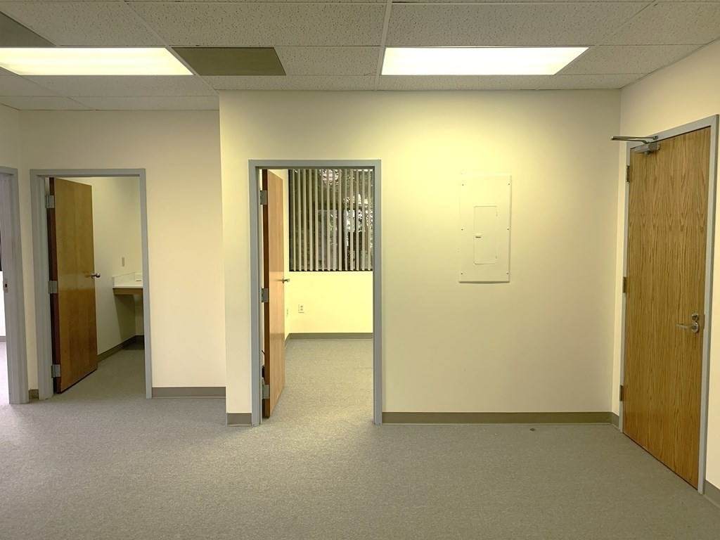 1017 Turnpike St - Photo 1