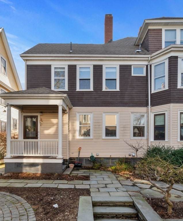 10 West Bellevue Ave - Photo 1