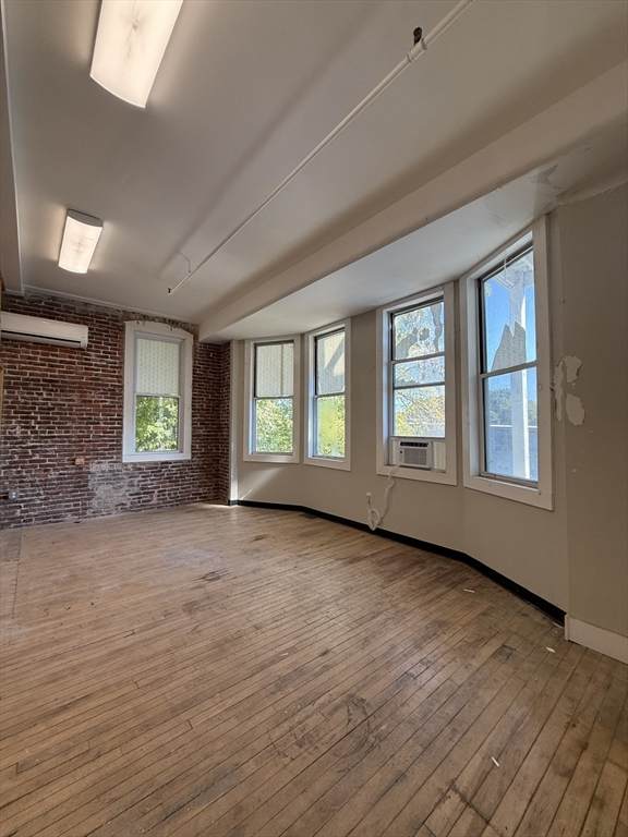 94 River St - Photo 1