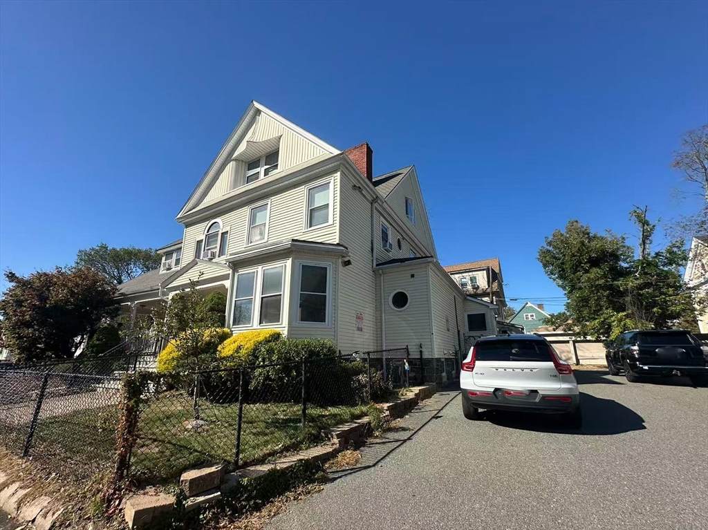 599 Main St - Photo 1