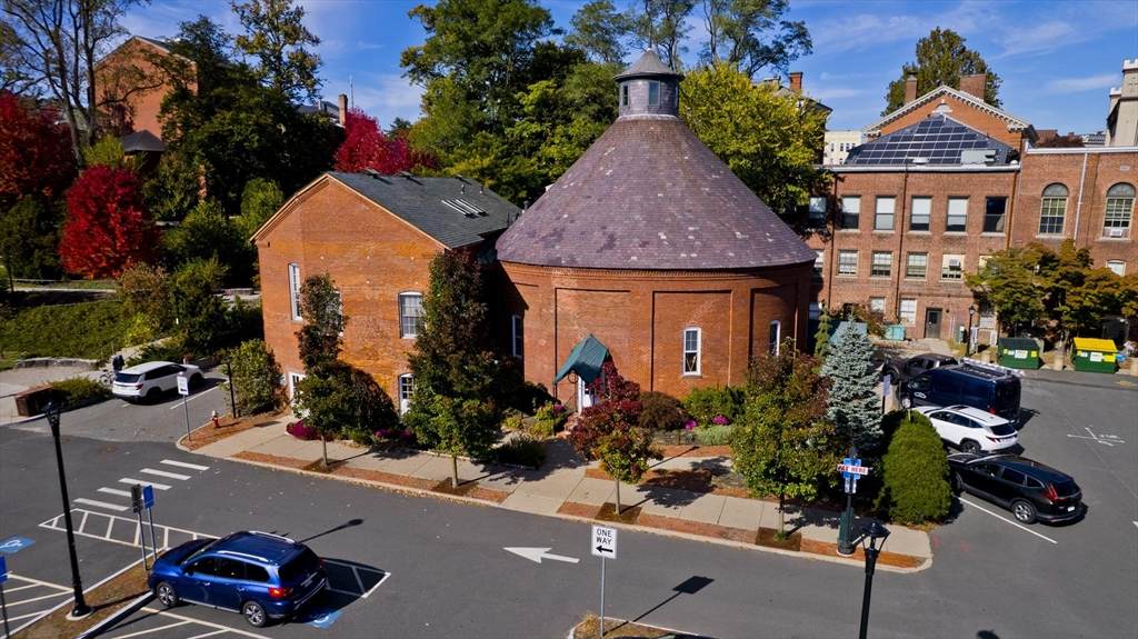 244 Main St - Photo 1