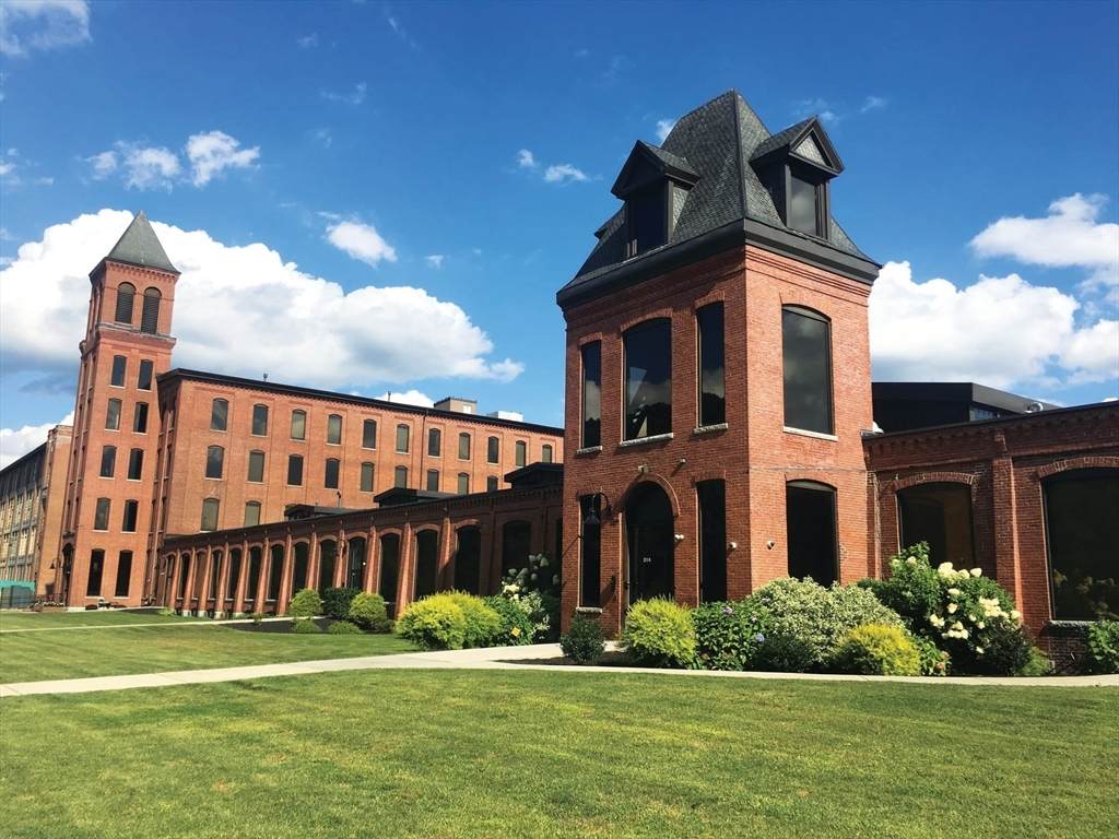 55 Green  Street - Photo 1