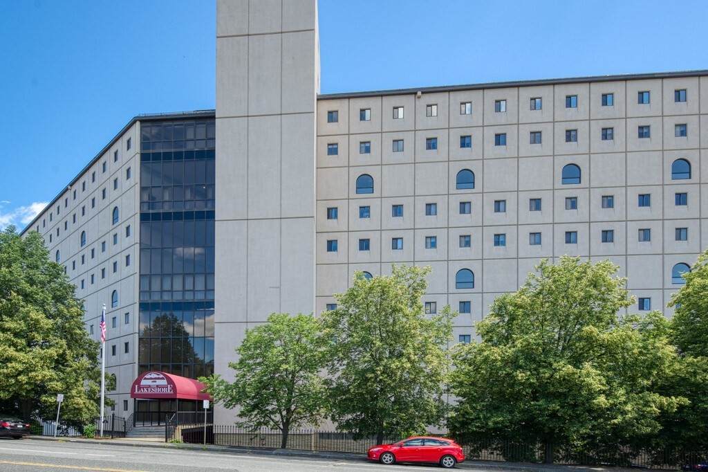 65 Lake Ave - Photo 1