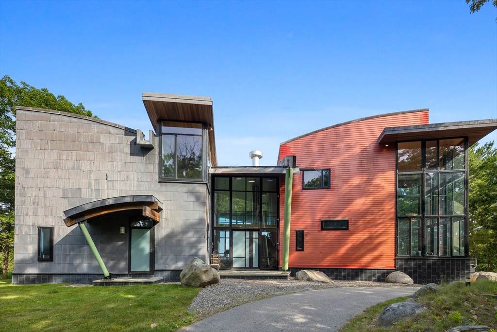 370 Summer St - Photo 1