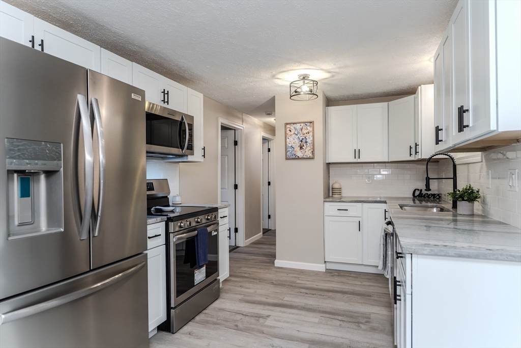 111 Malibu Dr - Photo 1