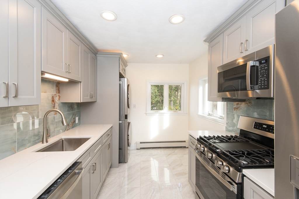 18 Union St - Photo 1