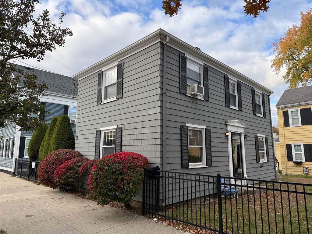 128 Boston St - Photo 1