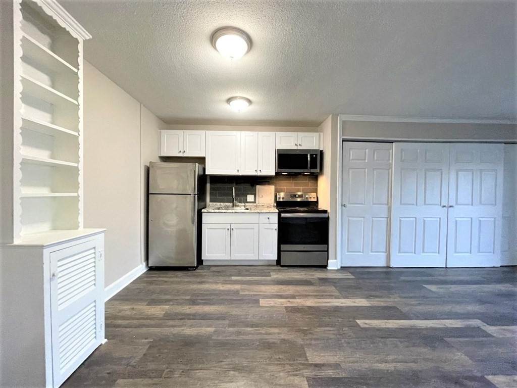 625 Main Street - Photo 1