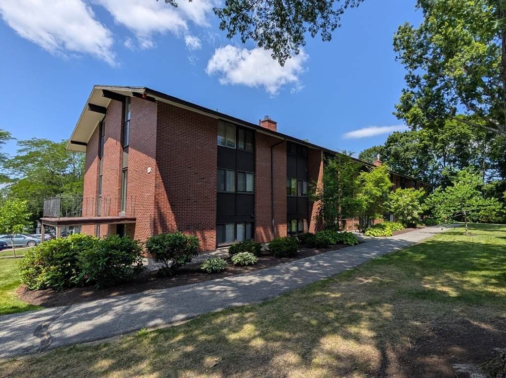 1 Longwood Drive - Photo 1