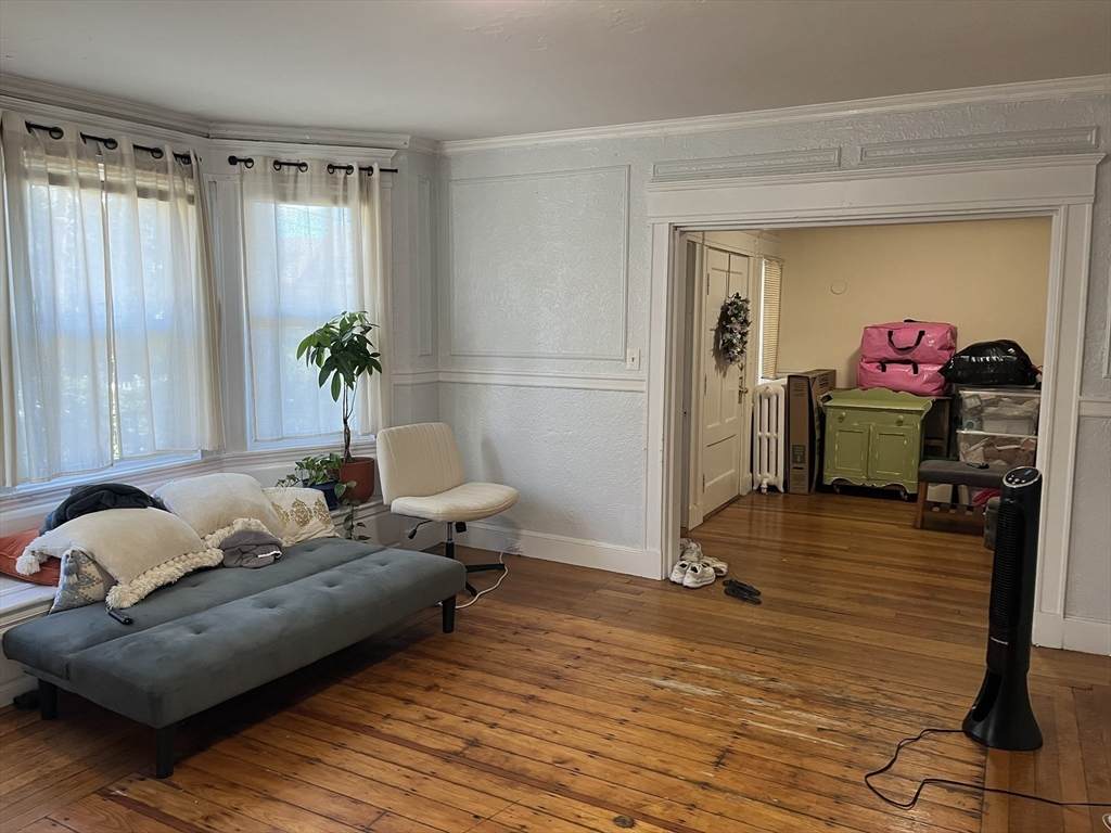 152 Strathmore Road - Photo 1