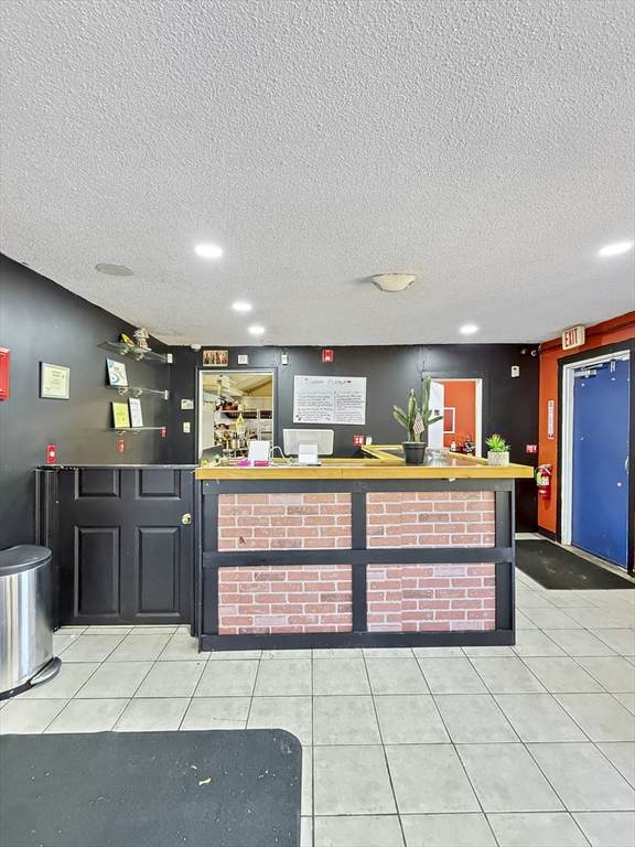 301 Lancaster St - Photo 1