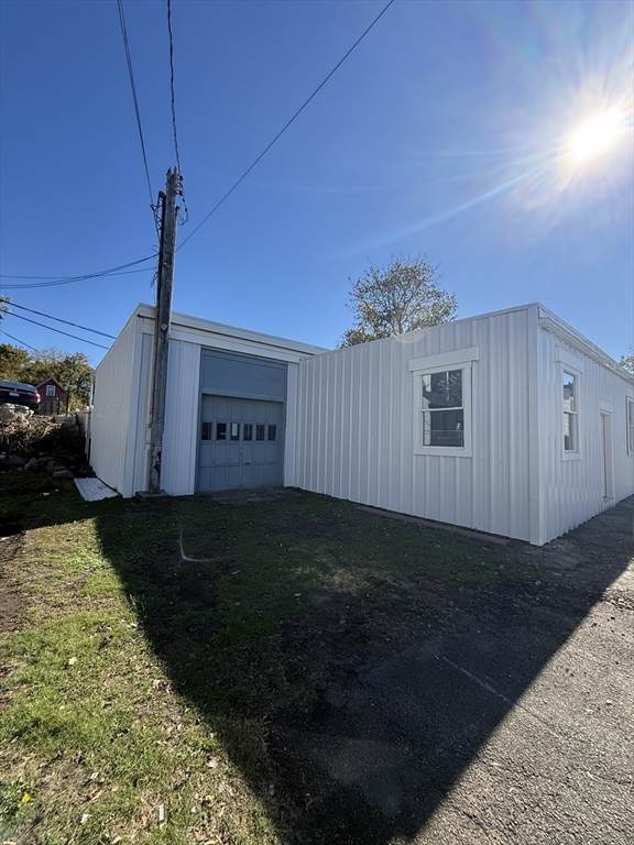 1044 Hyde Park Ave - Photo 1