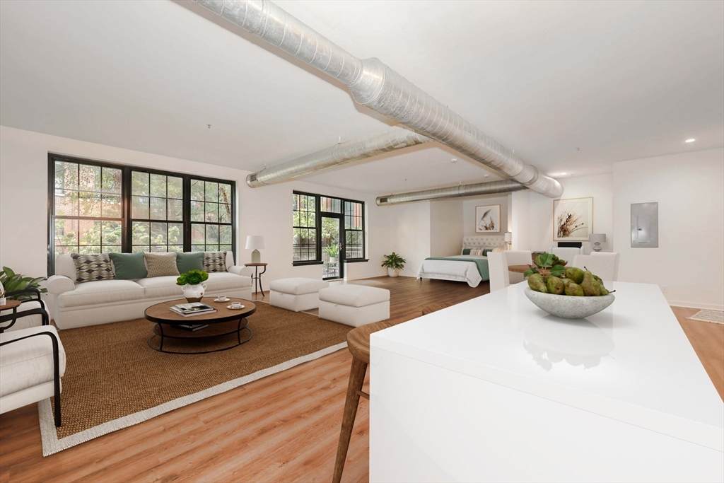 944 Dorchester Ave - Photo 1