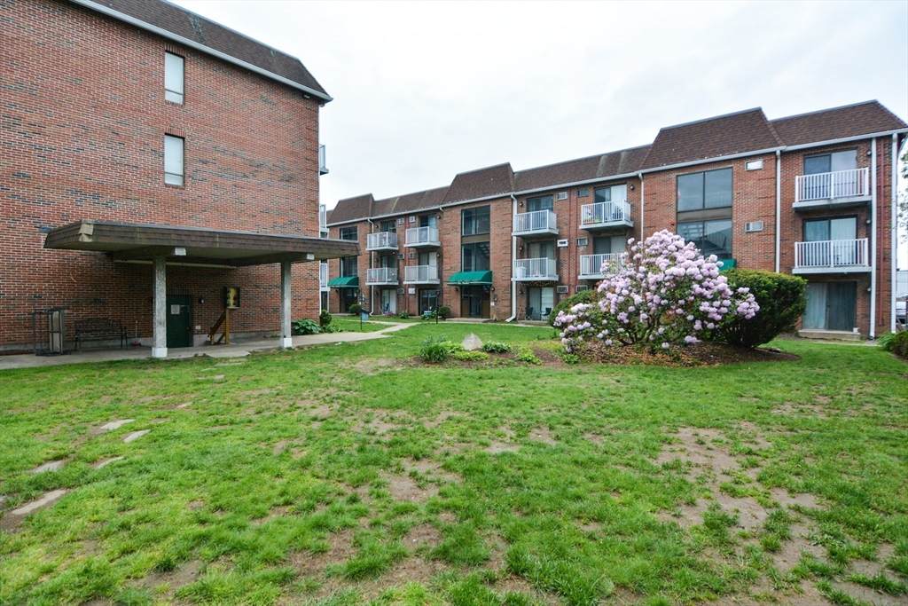 1186 Worcester Road - Photo 1