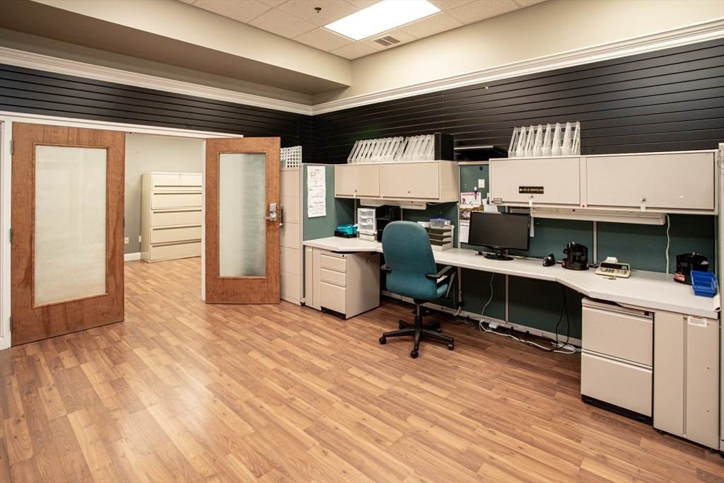 145 Globe St - Photo 1