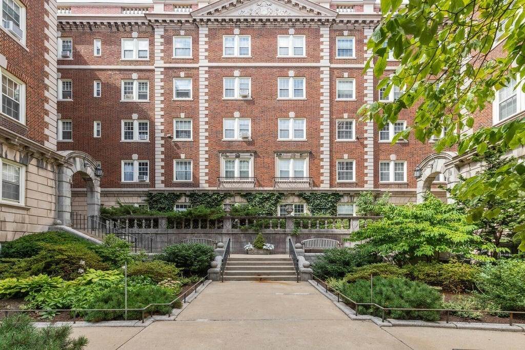 3 Arlington St - Photo 1