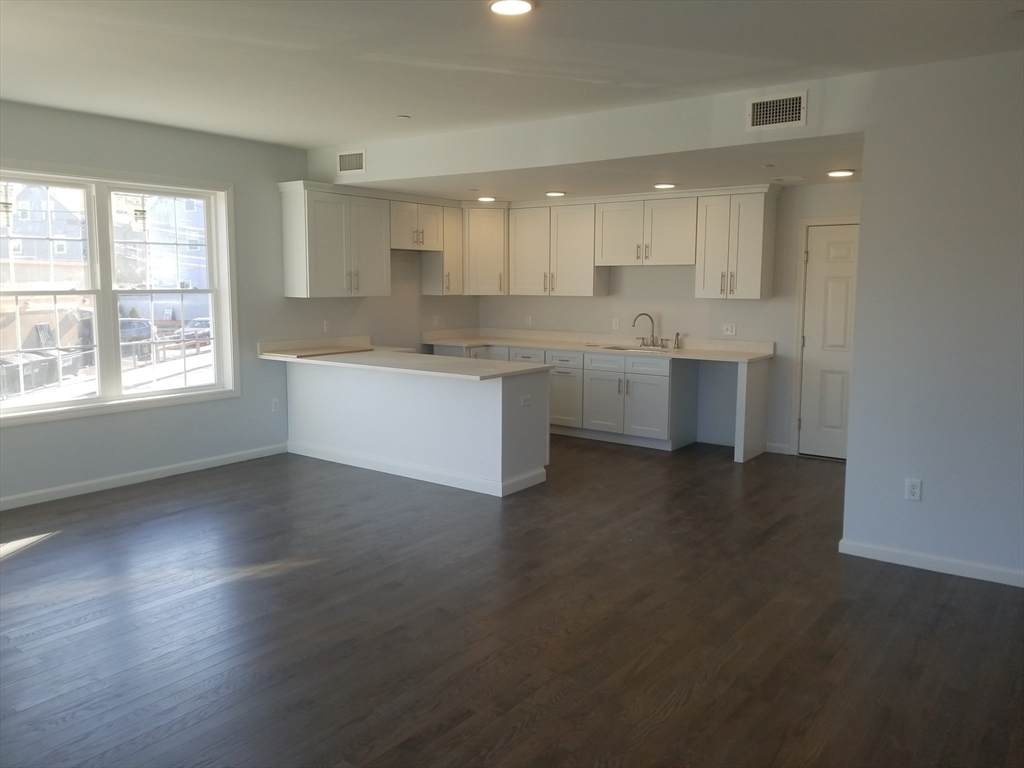 168 Washington St - Photo 1