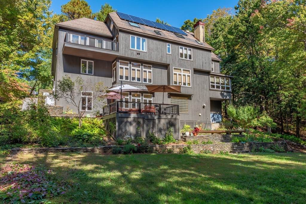100 Larkspur Dr - Photo 1