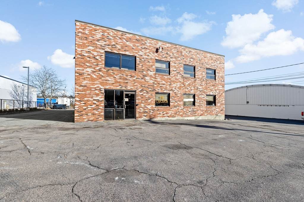 29 Messina  Drive - Photo 1