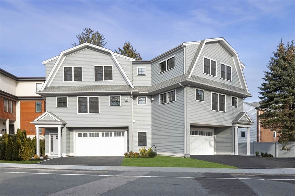 799 Heath St - Photo 1