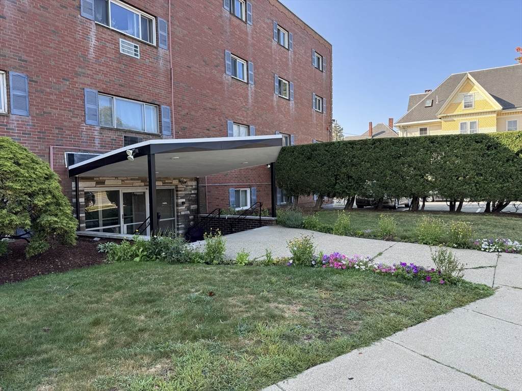 183 Mount Auburn St - Photo 1