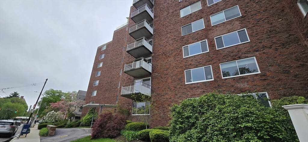 14 Concord Ave - Photo 1