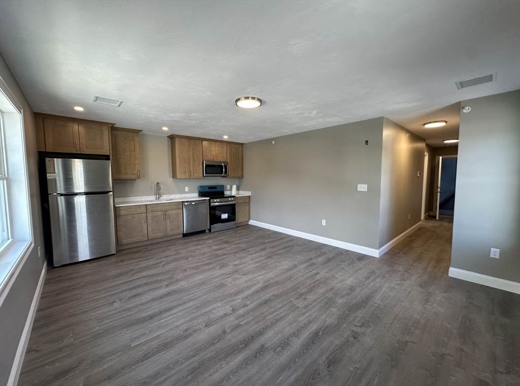 73 Union St - Photo 1