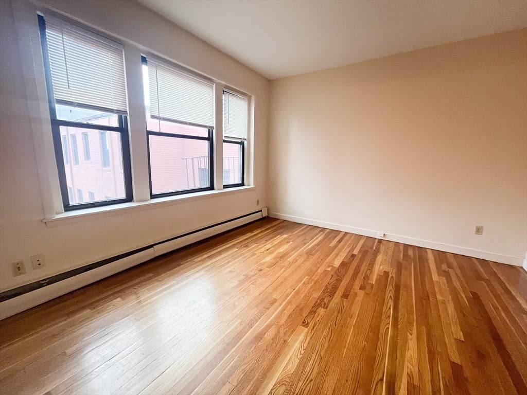 1242 Commonwealth Ave - Photo 1