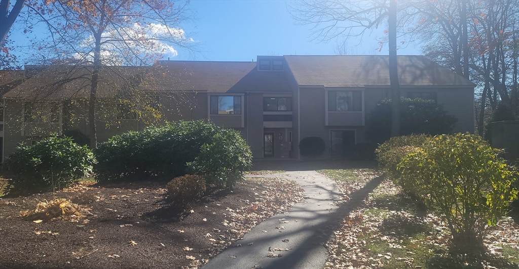 5 Thayer Pond Drive - Photo 1