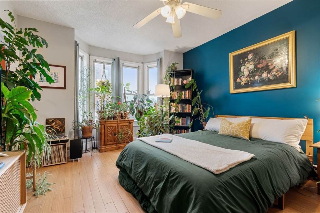 377 Dorchester St - Photo 1