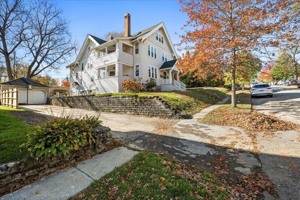 15 Clearview Ave - Photo 1