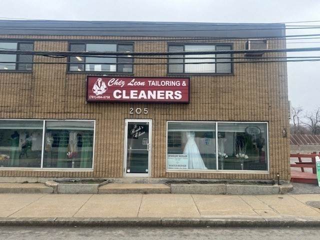 205 Lexington St - Photo 1