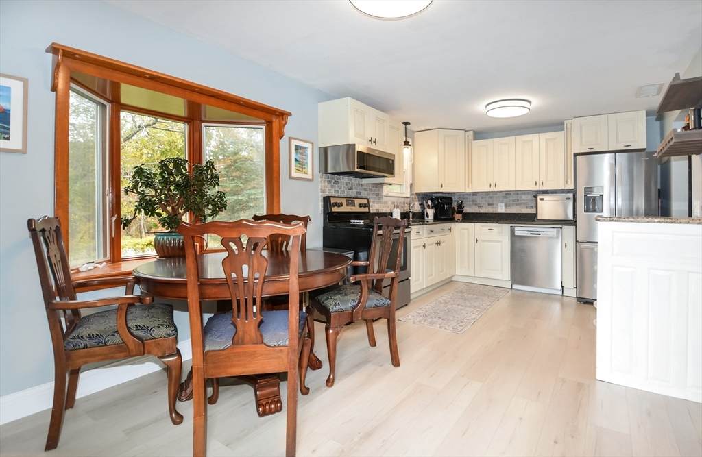 https://bt-photos.global.ssl.fastly.net/mlspin/orig_boomver_1_73451389_2.jpg