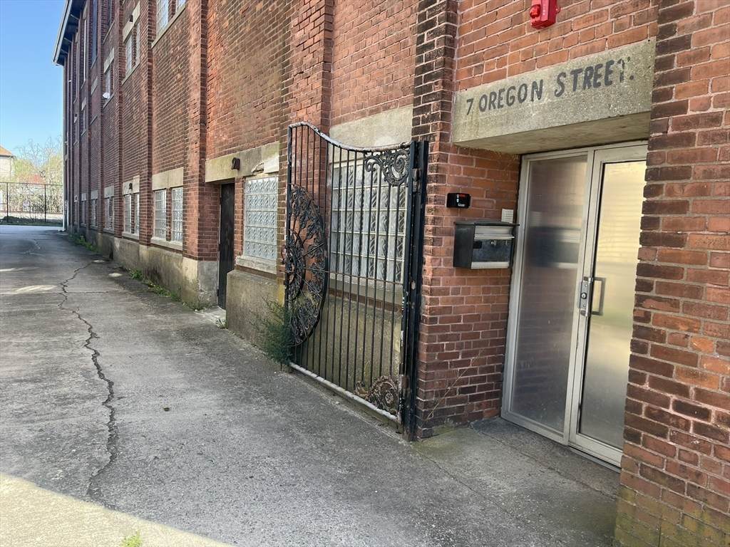7 Oregon St 1-A - Photo 1